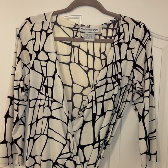 Maggy London wrap dress size 12 in cream and black - Picture 4 of 9